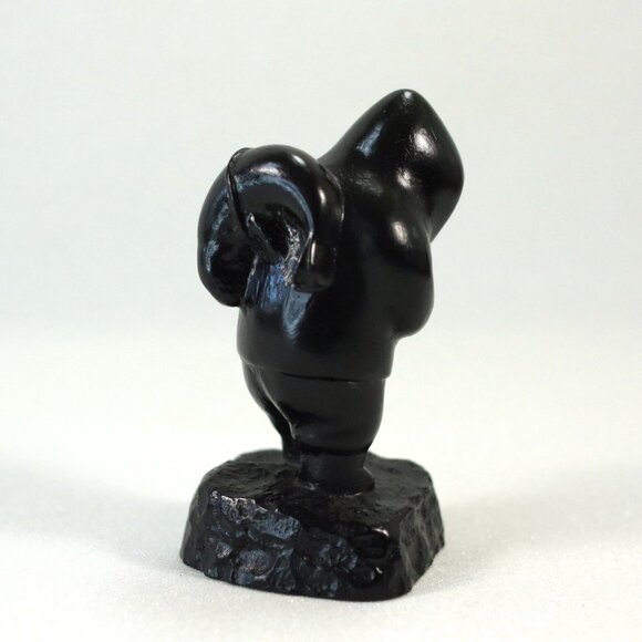 Vintage BOMA Inuit Seal Hunter with Seal Figurine, Vancouver Canada Indigenous - Picture 3 of 6